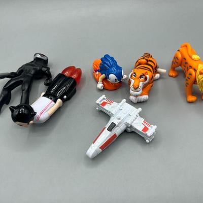 Lot of Collectible Kids Meal Toys Star Wars, Astro Boy, Sonic the Hedgehog & More