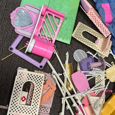 Lot of Retro Miscellaneous Barbie Doll Playset Parts Bathtub, Gym Monkey Bars, Fencing & More
