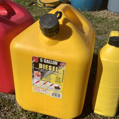 166 Fuel Containers 5Gal & Prestone Antifreeze