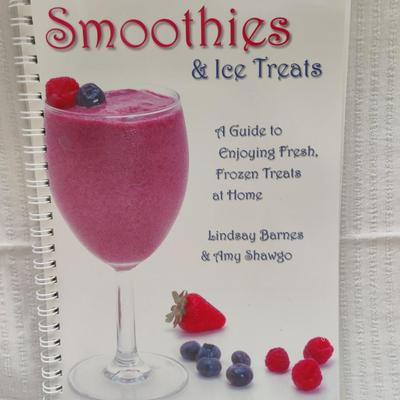 2002 SMOOTHIES & ICE TREATS RECIPE BOOK