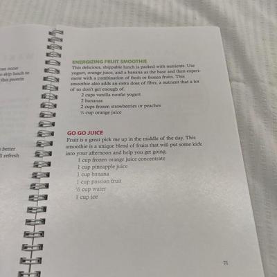 2002 SMOOTHIES & ICE TREATS RECIPE BOOK