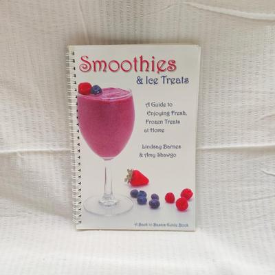 2002 SMOOTHIES & ICE TREATS RECIPE BOOK
