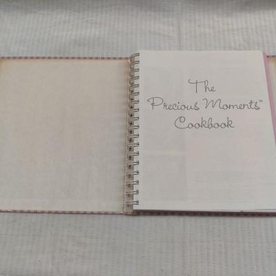 1989 THE PRECIOUS MOMENTS COOKBOOK