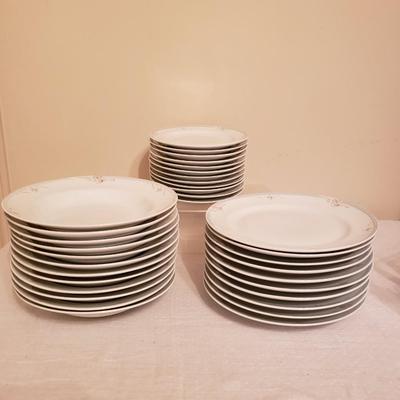 34-piece set of vintage porcelain dinnerware made in Brazil