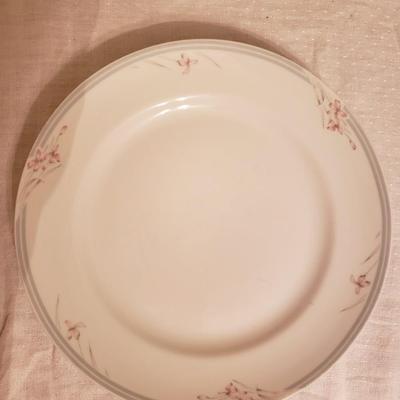 34-piece set of vintage porcelain dinnerware made in Brazil