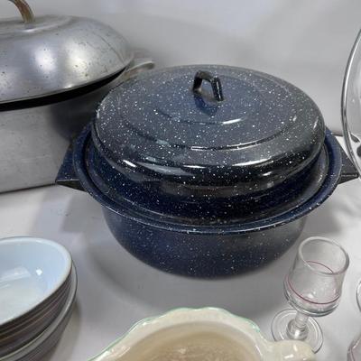 Australia Aluminum Kangaroo cooker pot, enamel pot, bells, glassware