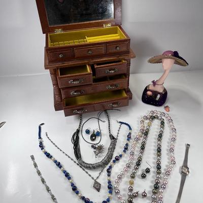 Jewelry chest with Sterling and other metals, Long neck Ring stand