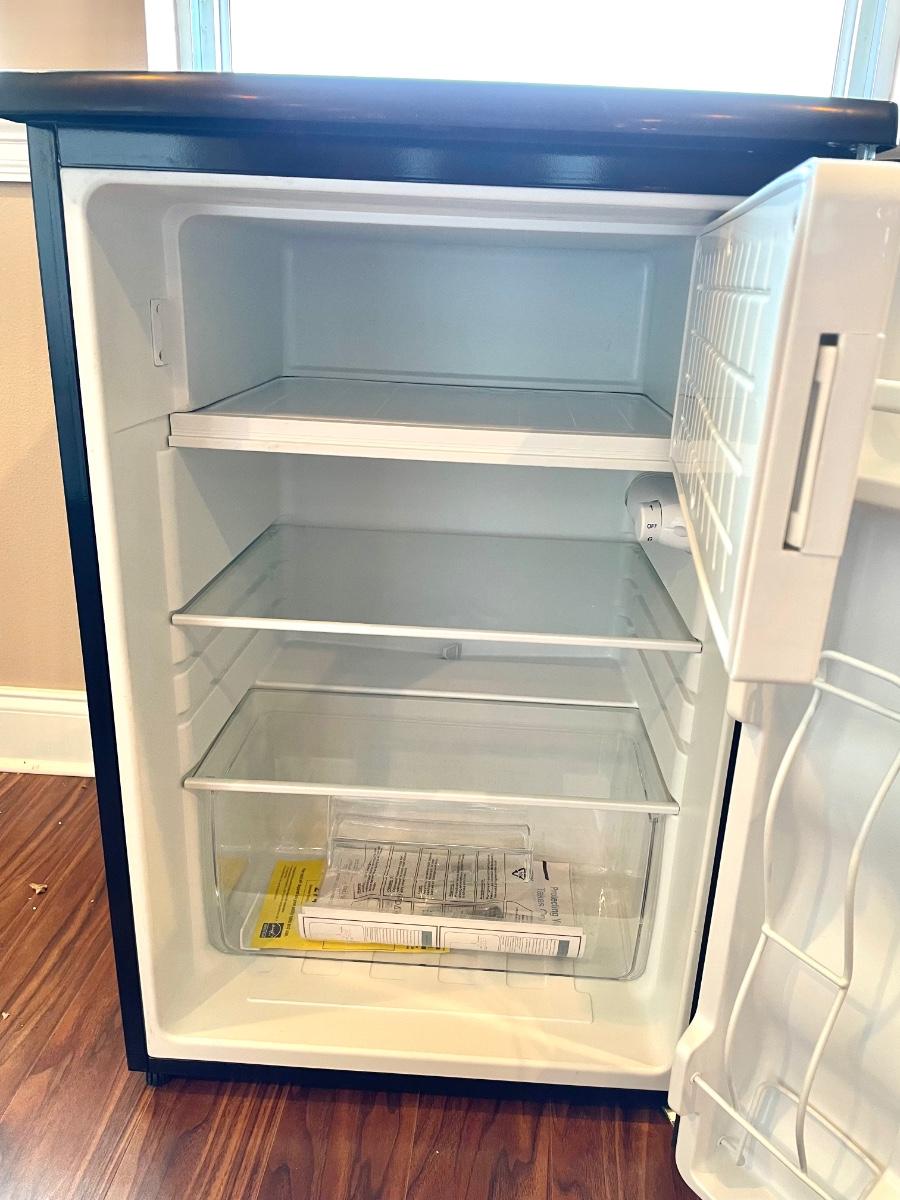 NEW FRIGIDAIRE MINI FRIDGE with Freezer