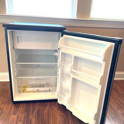 NEW FRIGIDAIRE MINI FRIDGE with Freezer