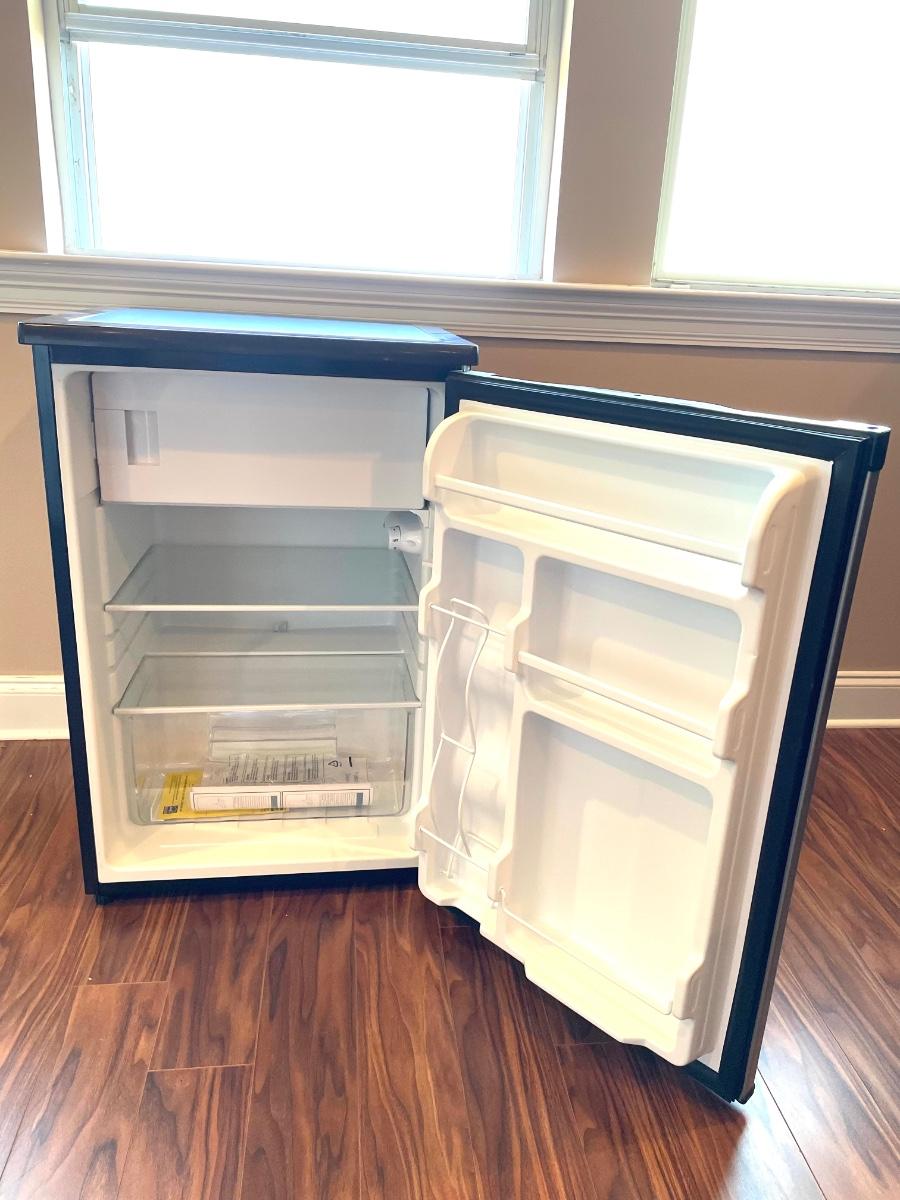 NEW FRIGIDAIRE MINI FRIDGE with Freezer