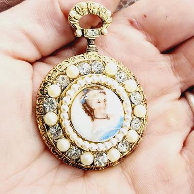 VTG SIGNED BSK LIMOGES MADE IN FRANCE FEMALE FIGURAL WATCH STYLE BROOCH