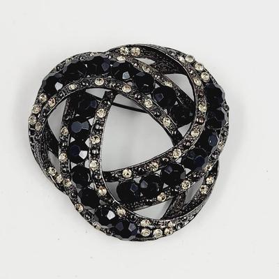 BEAUTIFUL RHINESTONE BLACK METAL BROOCH