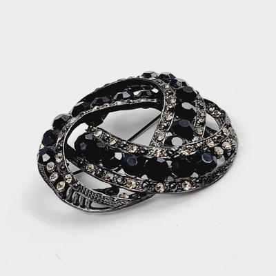 BEAUTIFUL RHINESTONE BLACK METAL BROOCH