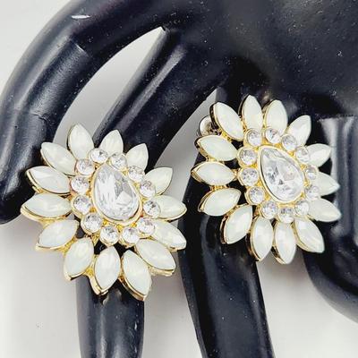 STUNNING CUT GLASS & MOTHER OF PEARL EARRINGS