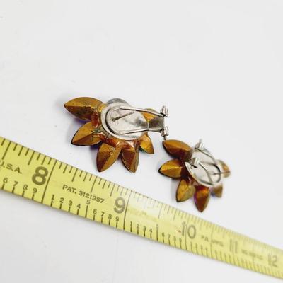 BEAUTIFUL BALLROOM CUT GLASS EARRINGS