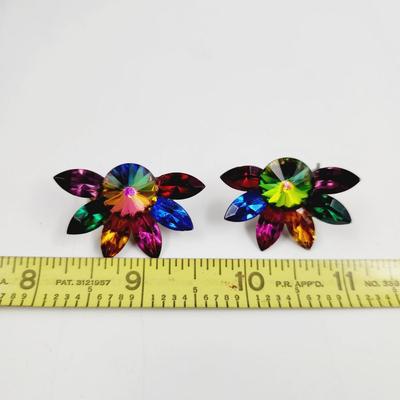 BEAUTIFUL BALLROOM CUT GLASS EARRINGS