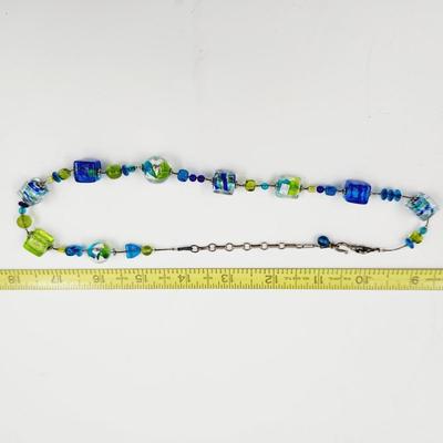 FANTASTIC GLASS CUT NECKLACE