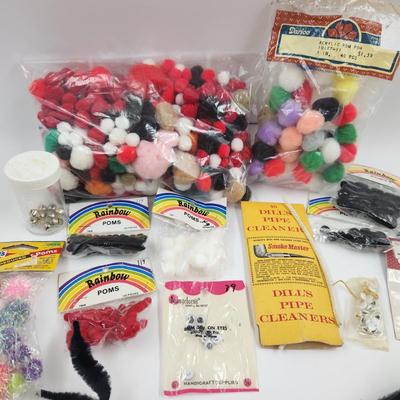 FLUFFY BALLS, PIPE CLEANERS & EYES - OH MY