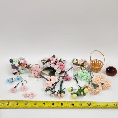 SMALL FAUX FLOWER BUNDLE
