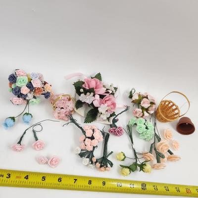 SMALL FAUX FLOWER BUNDLE