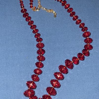 Like new red beaded necklace
