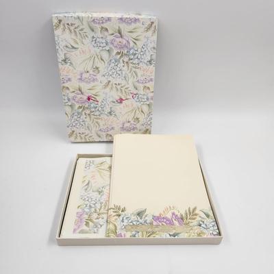 BEAUTIFUL FLORAL STATIONARY SET