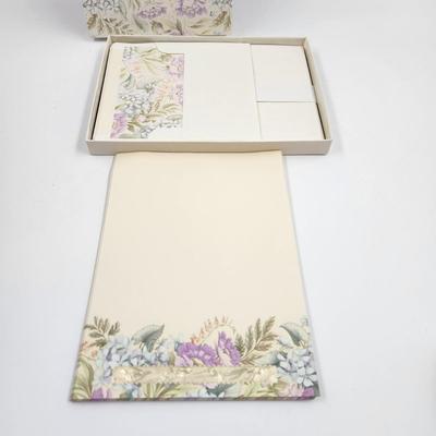 BEAUTIFUL FLORAL STATIONARY SET