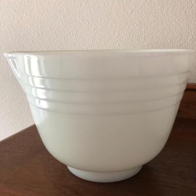 Pyrex corningware â€œOld town blueâ€ , small mixing bowl and small storage bowl