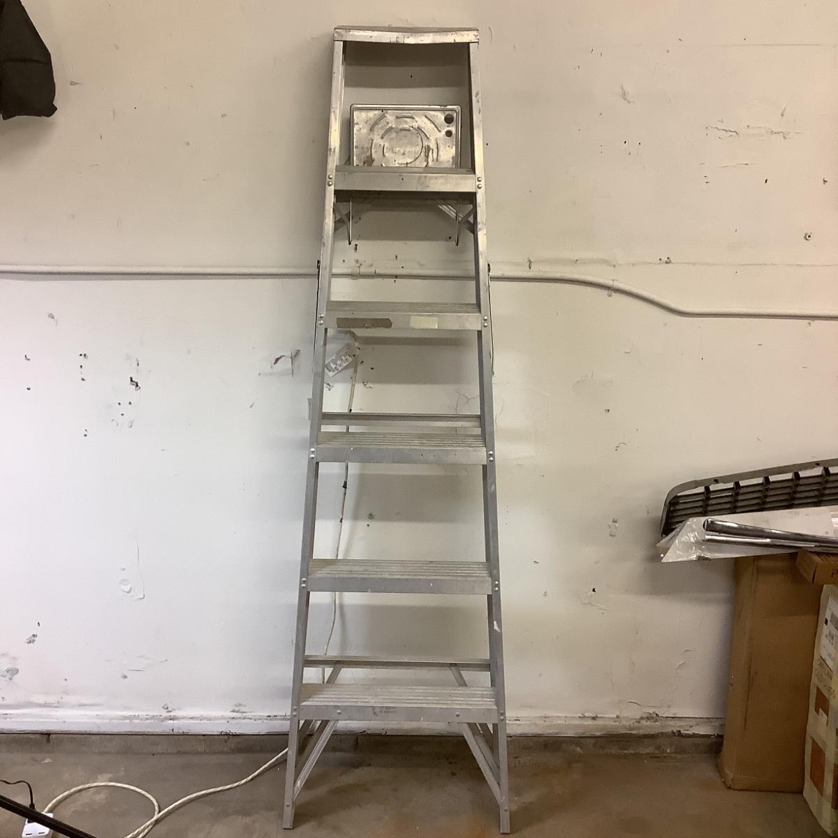 177 Keller 6ft Aluminum Step Ladder