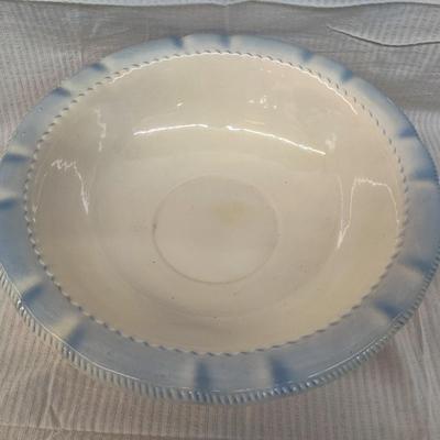 VINTAGE VICTORIAN STYLE FLORAL WASH BASIN AND PITCHER