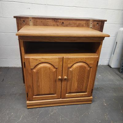 WOODEN MICROWAVE / ENTERTAINMENT CENTER