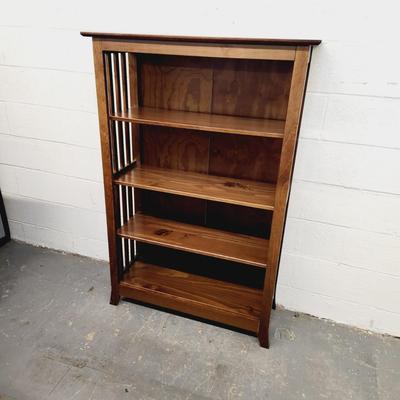 FANTASTIC ADJUSTABLE WOODEN SHELF