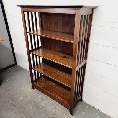 FANTASTIC ADJUSTABLE WOODEN SHELF