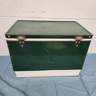 VINTAGE COLEMAN GREEN COOLER