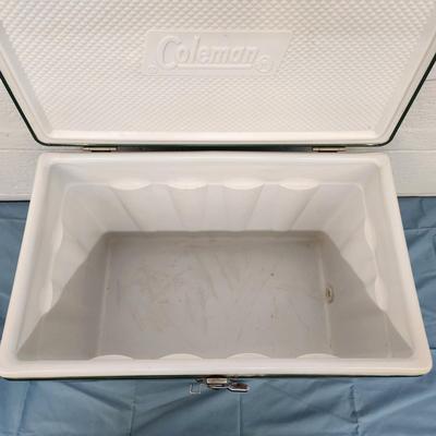 VINTAGE COLEMAN GREEN COOLER