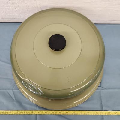 VINTAGE WEST BEND GREEN METAL CAKE CARRIER