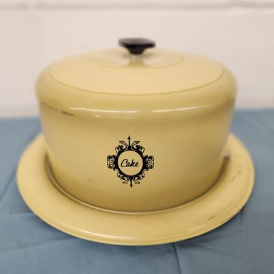 VINTAGE WEST BEND METAL CAKE CARRIER