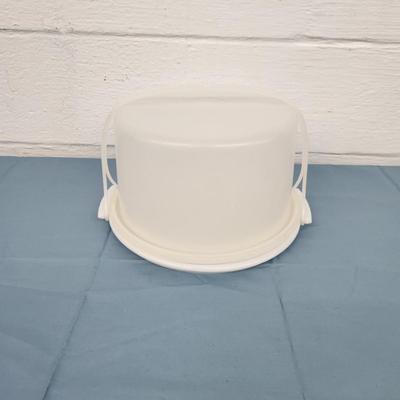 WHITE TUPPERWARE CAKE CARRIER WITH HANDLE