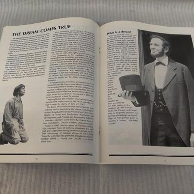 1989, 1991 SOUVENIR PROGRAM: YOUNG ABE LINCOLN (2 BOOKLETS AND 3 PAMPHLETS)