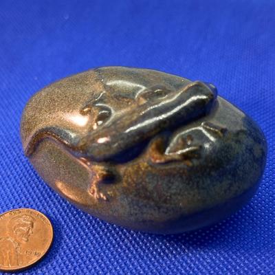 SALAMANDER ON ROCK PAPERWEIGHT