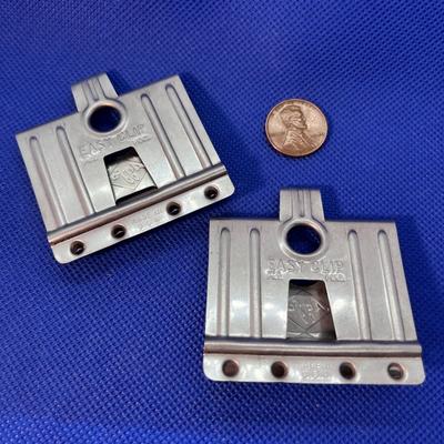 VINTAGE AGFA DARK ROOM FILM HANGING CLIPS