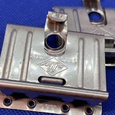 VINTAGE AGFA DARK ROOM FILM HANGING CLIPS