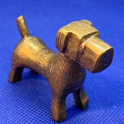 SMALL VINTAGE BRONZE DOG CHINA