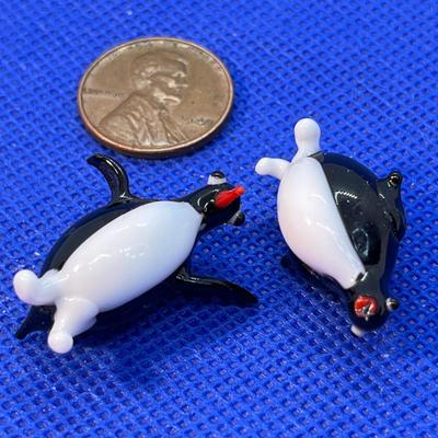 PENGUINS PAIR BLOWN ARTISAN GLASS