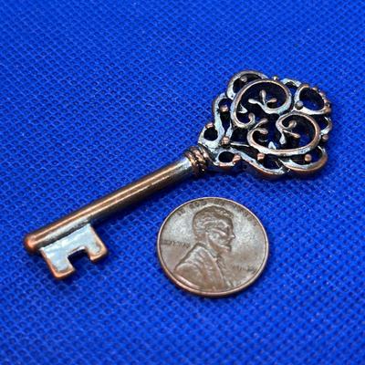 FANCY ORNATE SKELETON KEY
