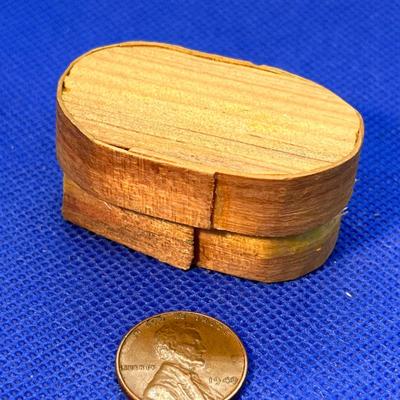 TINY GUATEMALA STRING DOLLS IN TINY RUSH BOX