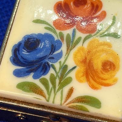 FLORAL PORCELAIN PILL BOX