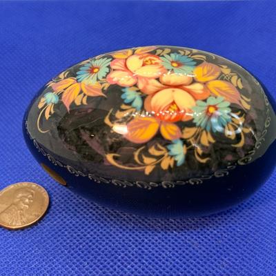FABULOUS RUSSIAN EGG ARTIST SIGNED