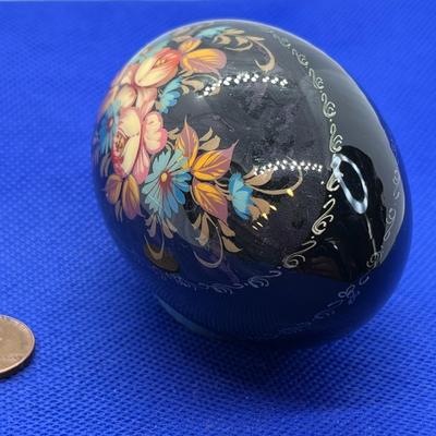 FABULOUS RUSSIAN EGG ARTIST SIGNED