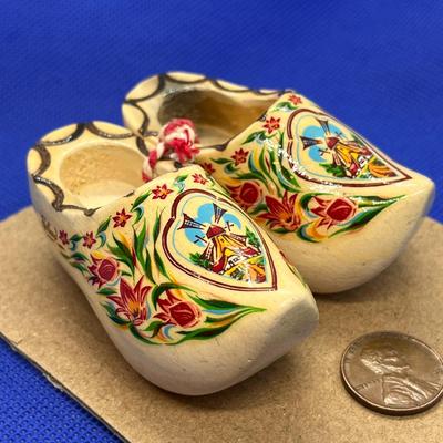 BEAUTIFUL MINIATURE â€œKLOMPENâ€ WOODEN SHOES
